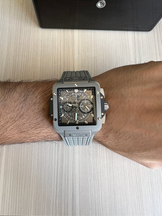 HUBLOT SQUARE BANG CINZA 42MM