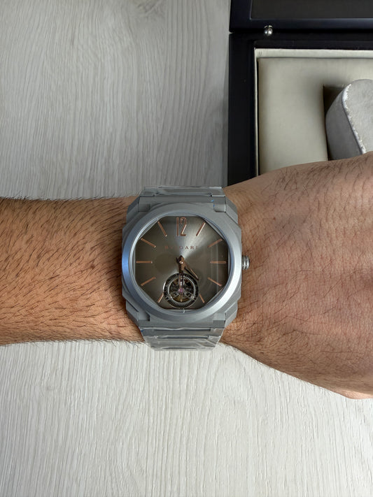 BVLGARI OCTO FINISSIMO CINZA AUTOMATICO 40MM