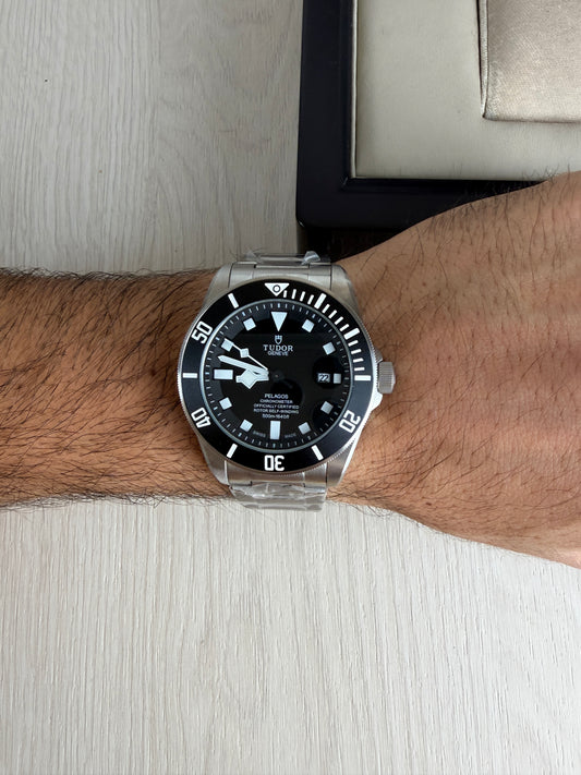 TUDOR PELAGOS PRATA PRETO 42MM