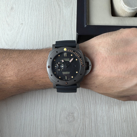 PANERAI SUBMERSIBLE CINZA BORRACHA 47MM