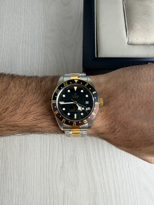 TUDOR BLACK BAY PRATA DOURADO PRETO 41MM
