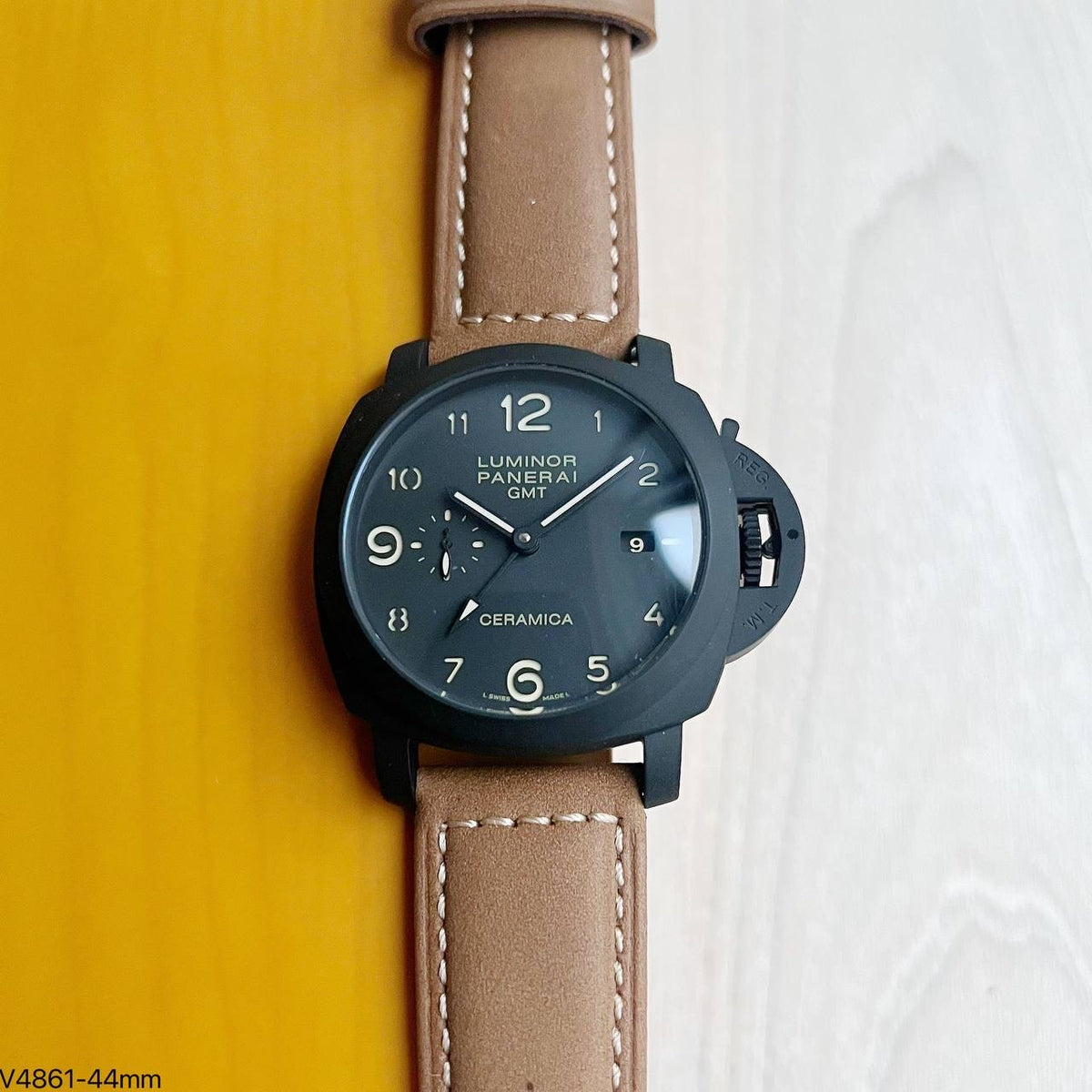 PANERAI LUMINOR GMT PRETO COURO 44MM
