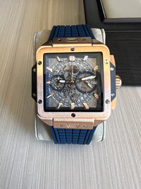 HUBLOT SQUARE BANG ROSE AZUL 42MM
