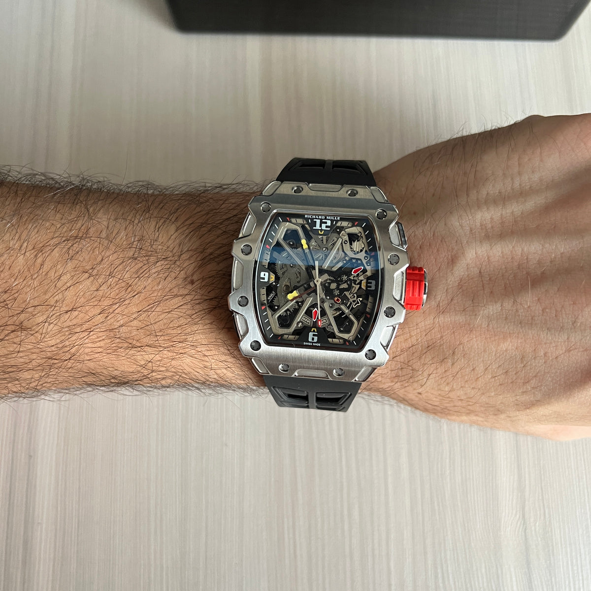 RICHARD MILLE PRATA VERMELHO 47MM