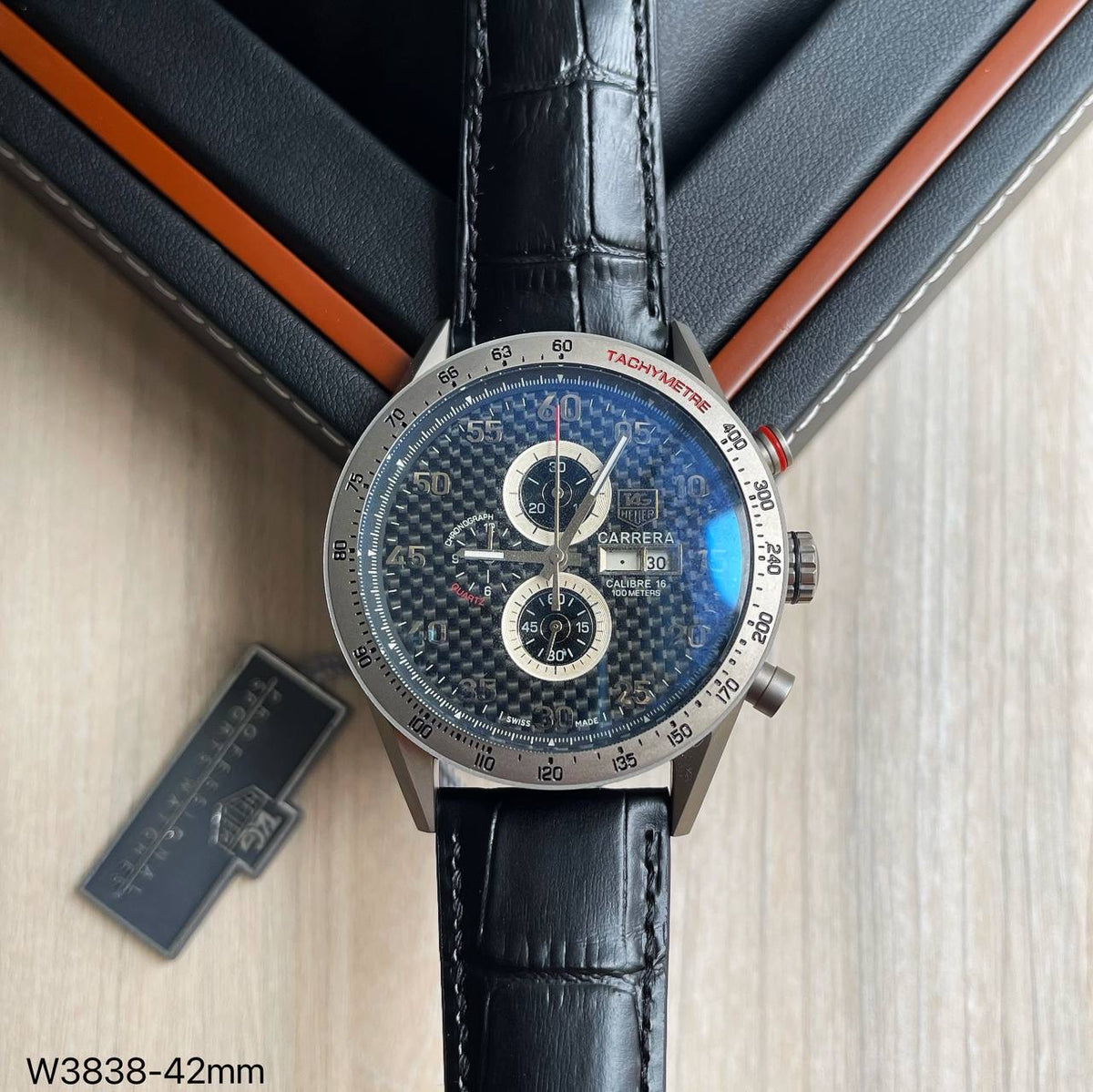 TAG HEUER CARRERA CALIBRE 16 CINZA COURO 43MM