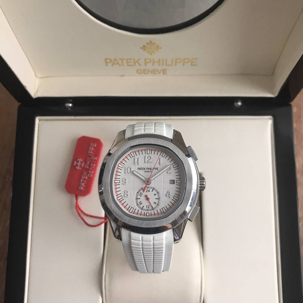 PATEK PHILIPPE AQUANAUT BRANCO 40MM