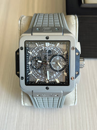 HUBLOT SQUARE BANG CINZA 42MM