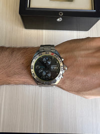 TAG HEUER SENNA PRATA CINZA CARBONO 43MM