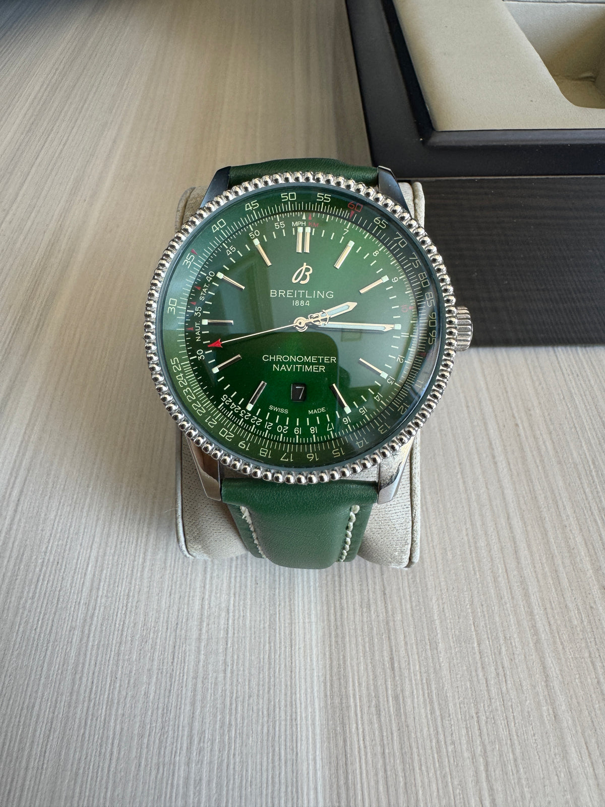BREITLING NAVITIMER VERDE COURO AUTOMÁTICO 41MM