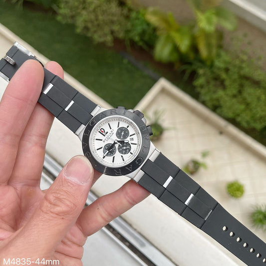 BVLGARI TITANIUM BRANCO BORRACHA 44MM