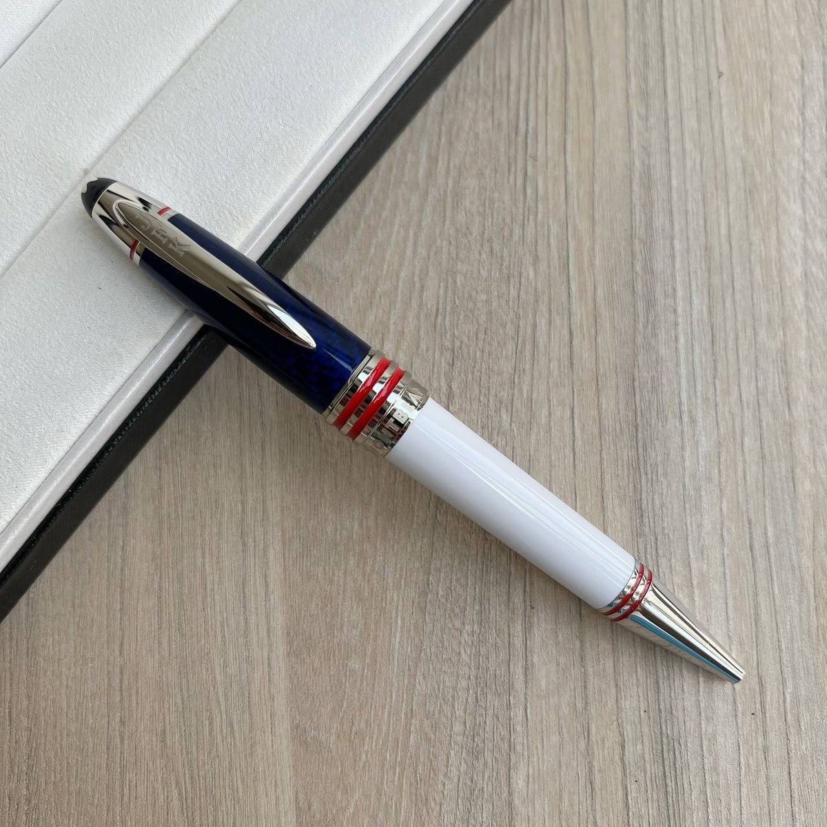CANETA MONT BLANC BRANCO AZUL