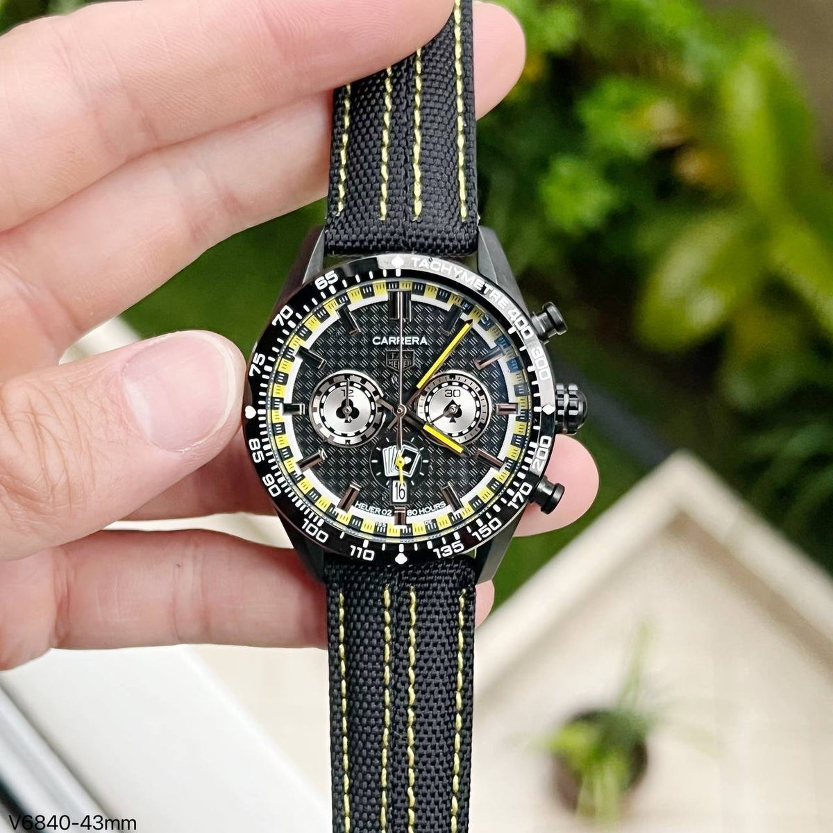 TAG HEUER CARRERA 02 PRETO AMARELO  43MM