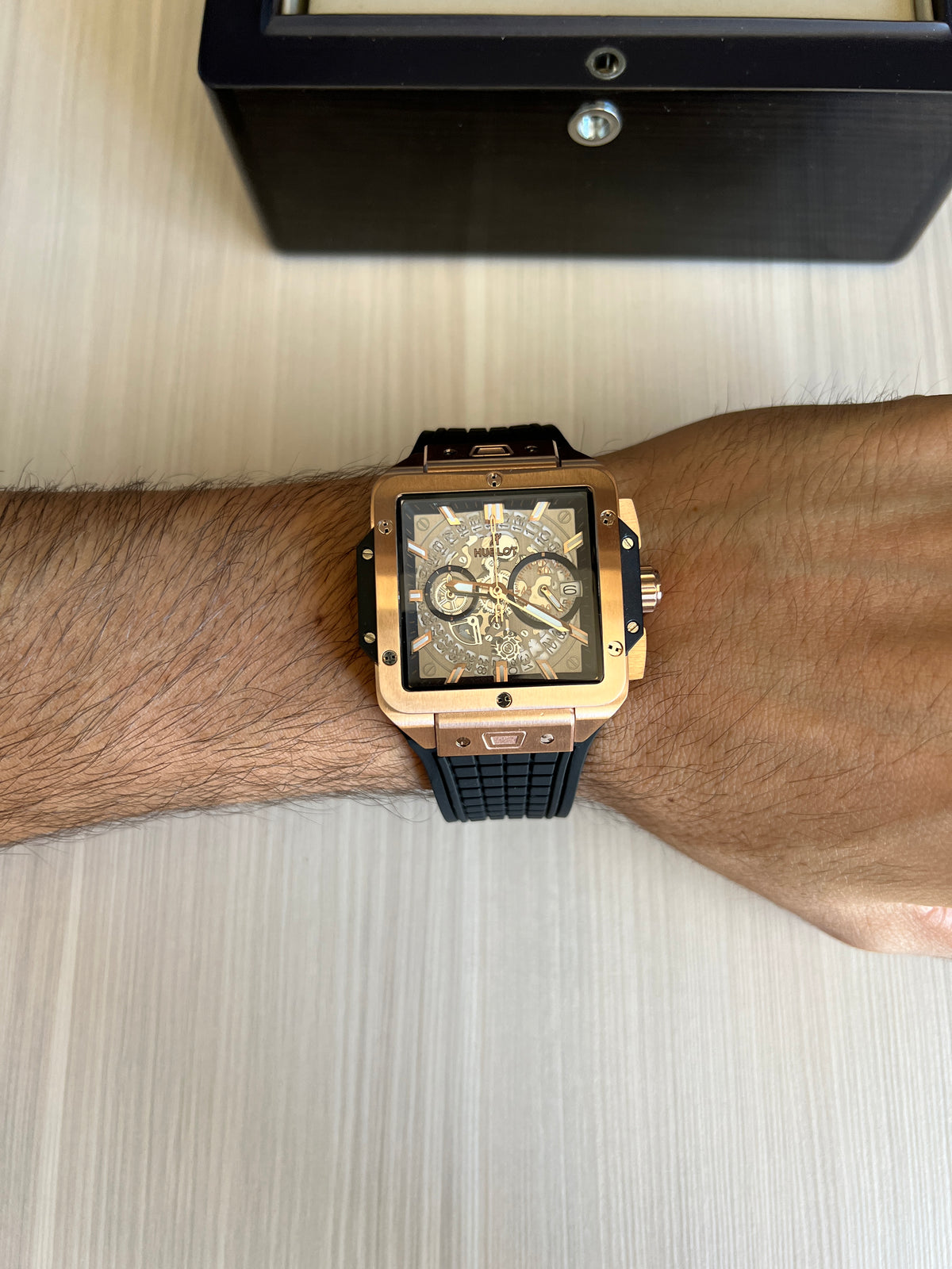 HUBLOT SQUARE BANG ROSE PRETO 42MM