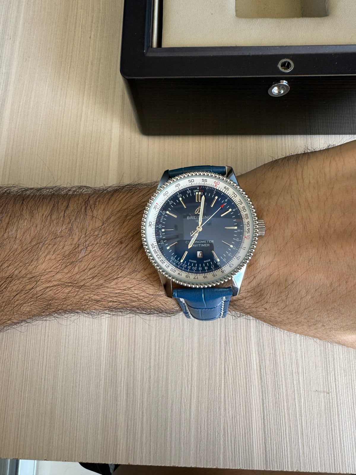 BREITLING NAVITIMER AZUL COURO AUTOMÁTICO 41MM