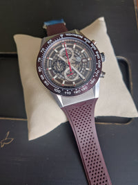 TAG HEUER CARRERA 01 PRATA MARROM 45MM