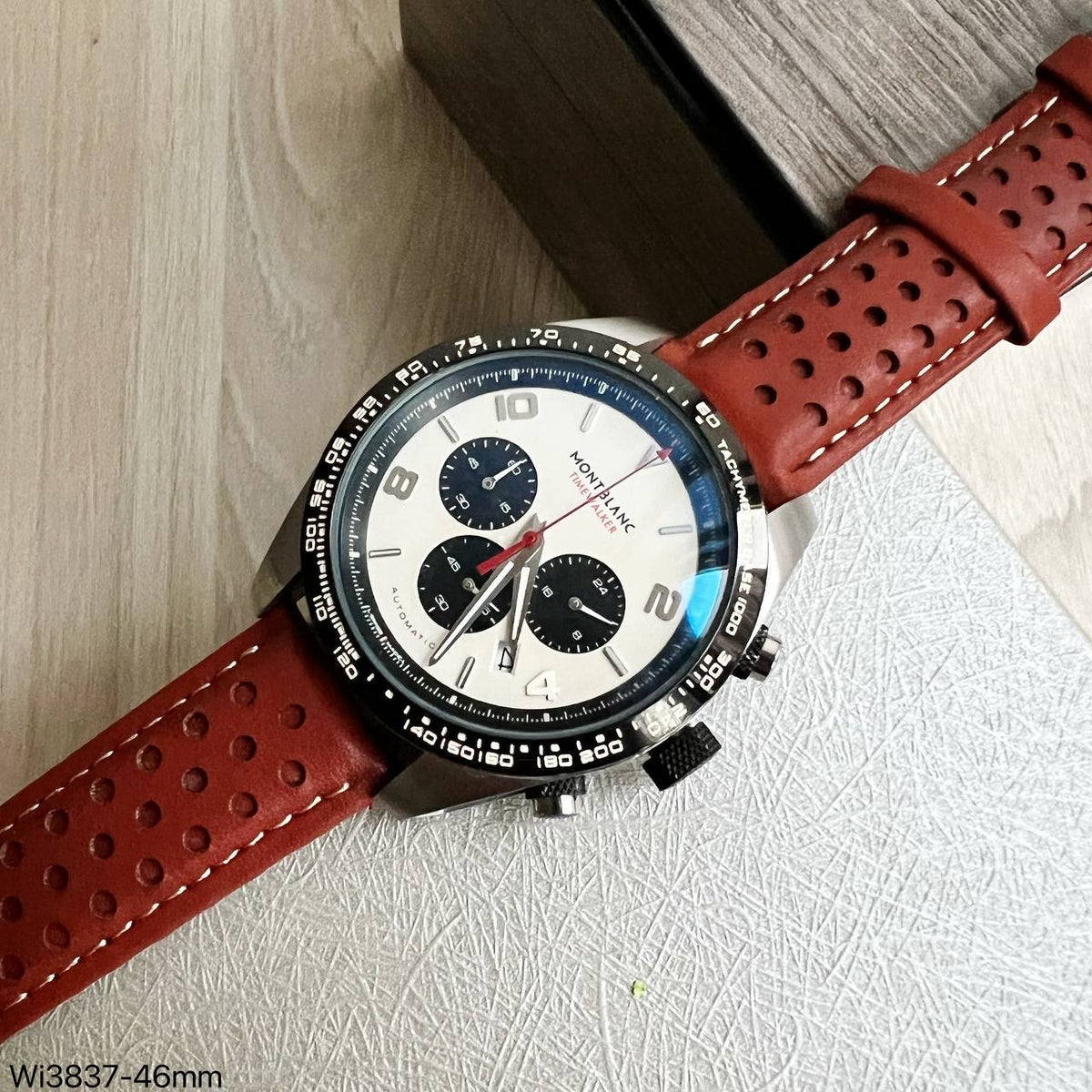 MONT BLANC TIME WALKER PRATA COURO 46MM