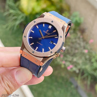 HUBLOT CLASSIC FUSION ROSE COURO AZUL AUTOMÁTICO 44MM