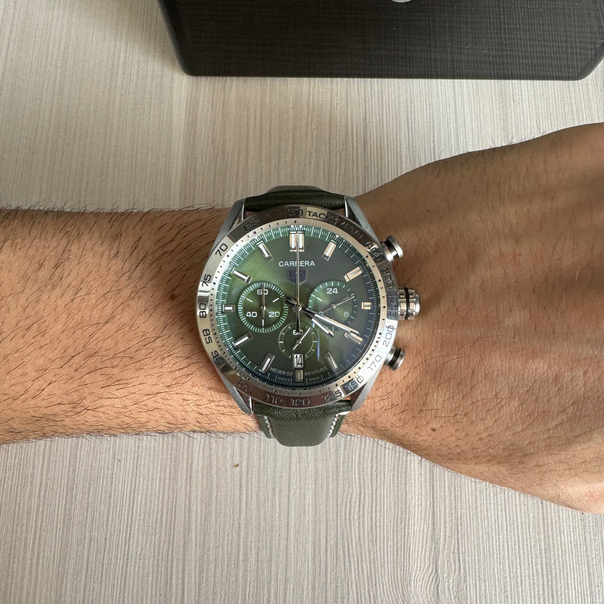TAG HEUER CARRERA PRATA VERDE COURO 41MM