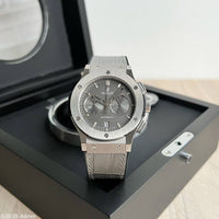 HUBLOT CLASSIC FUSION PRATA COURO 42MM