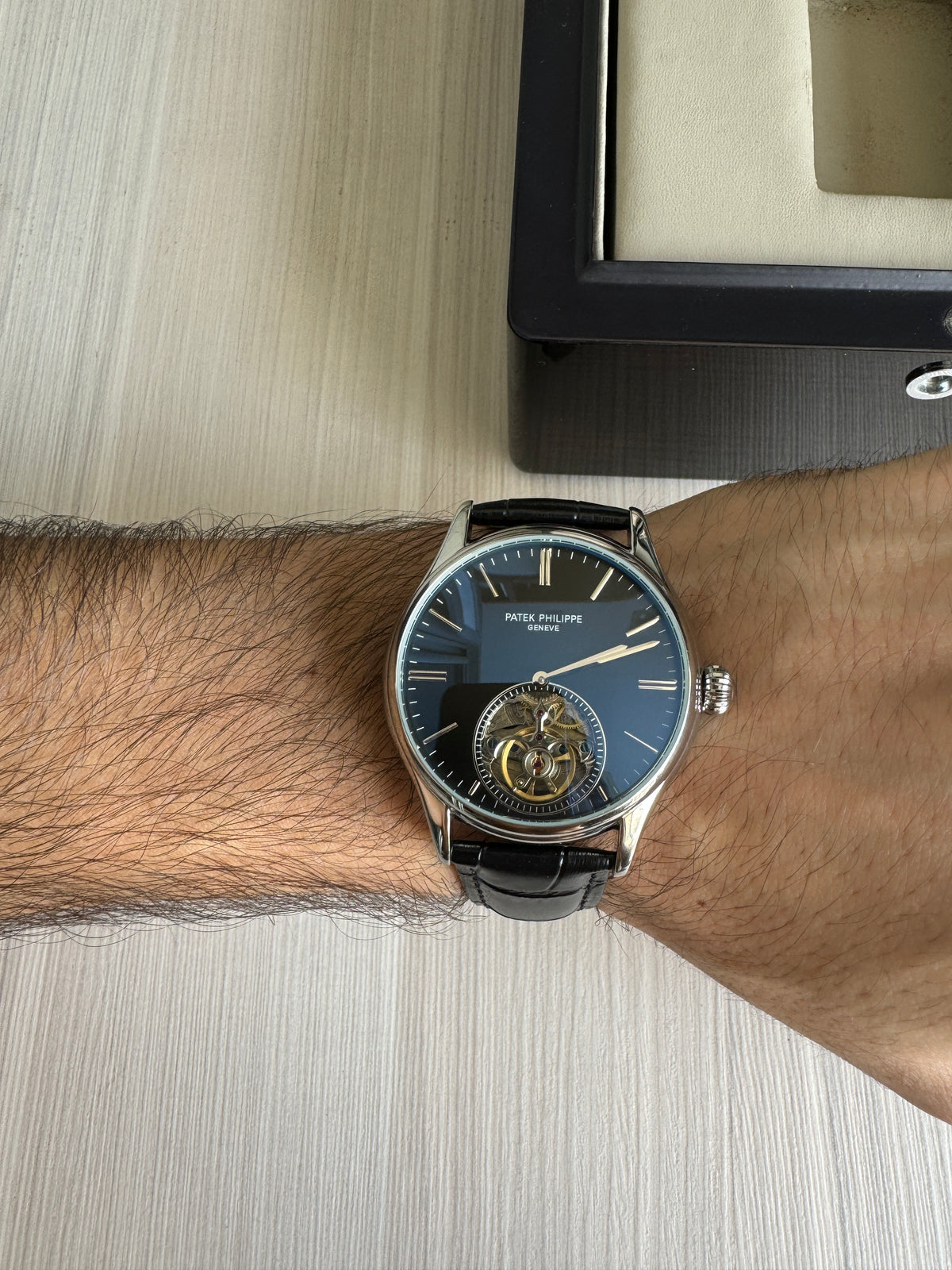PATEK PHILIPPE PRATA COURO AUTOMATICO 43MM