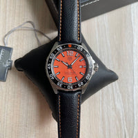 TAG HEUER F1 FORMULA 1 PRATA COURO AUTOMÁTICO 43MM