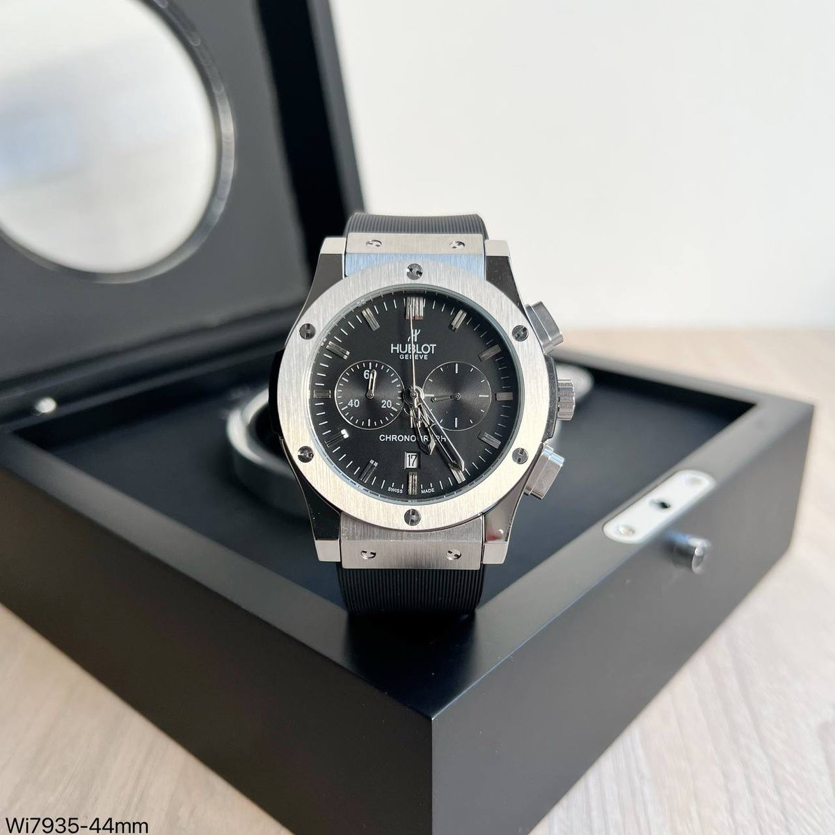 HUBLOT CLASSIC FUSION PRATA 42MM