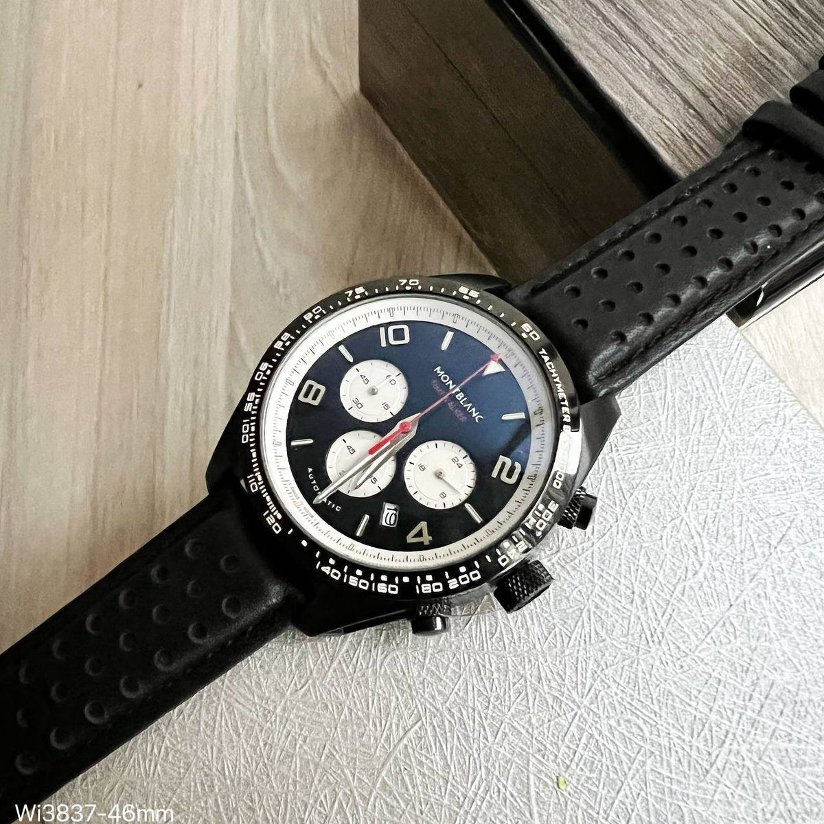 MONT BLANC TIME WALKER PRETO COURO 46MM
