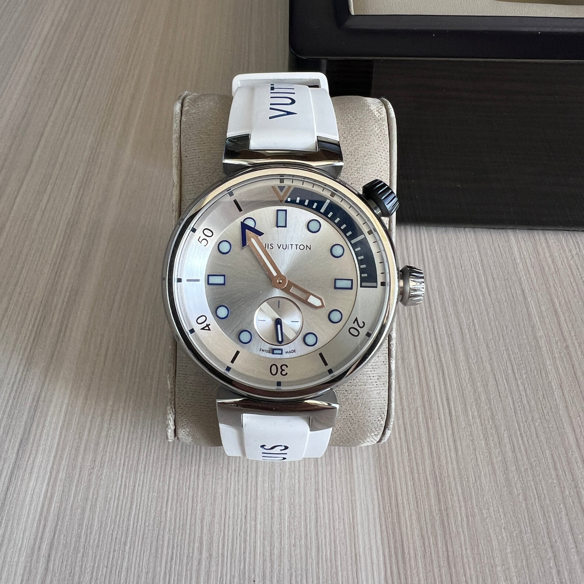 LOUIS VUITTON TAMBOUR PRATA BRANCO BORRACHA 41MM