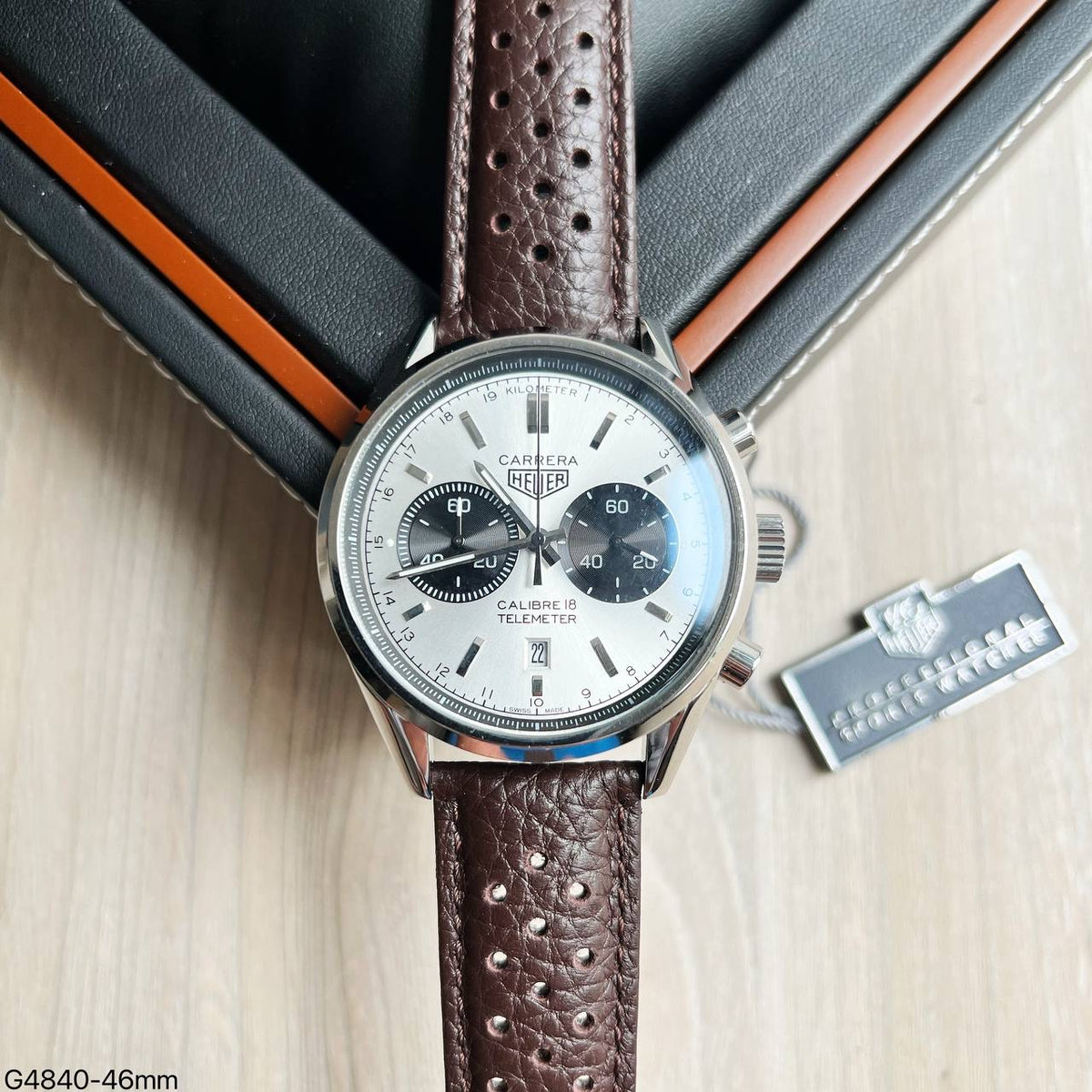 TAG HEUER CALIBRE 18 PRATA COURO 46MM