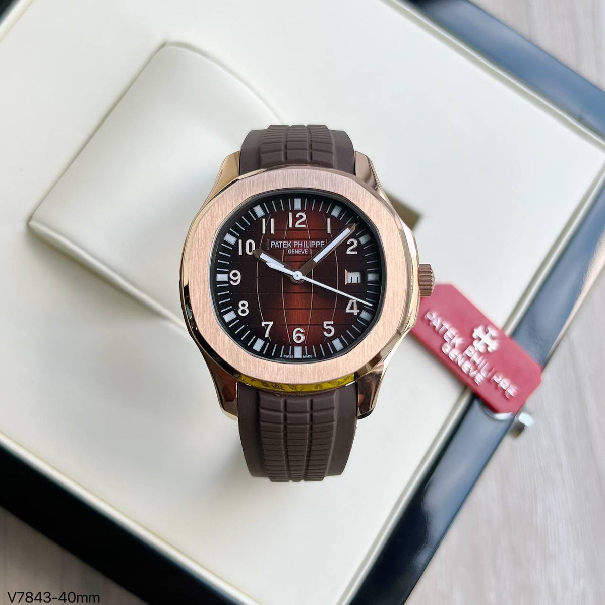 PATEK PHILIPPE AQUANAUT ROSE MARROM 40MM