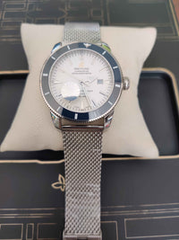 BREITLING SUPEROCEAN AUTOMÁTICO BRANCO AZUL 46MM