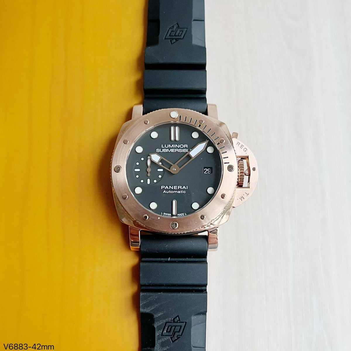 PANERAI SUBMERSIBLE ROSE BORRACHA 42MM