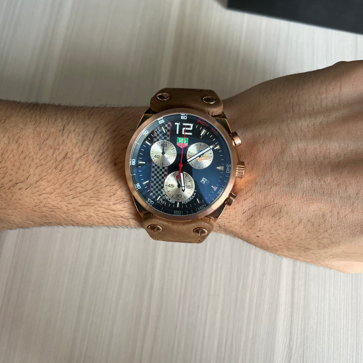 TAG HEUER F1 FORMULA 1 ROSE PRETO COURO 45MM