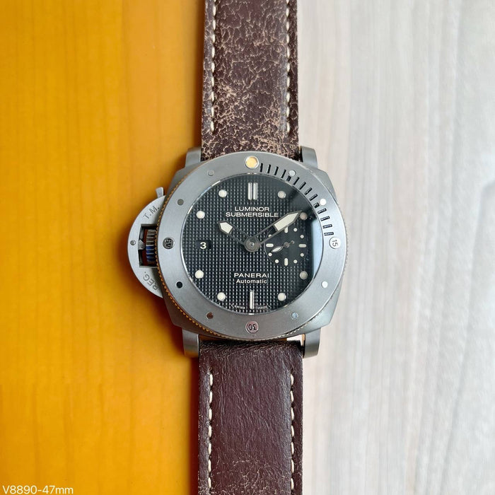 PANERAI LUMINOR SUBMERSIBLE PRATA COURO 47MM