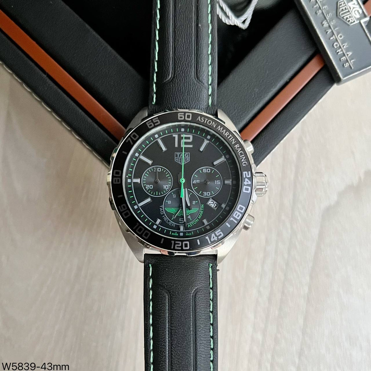 TAG HEUER ASTON MARTIN PRATA COURO 43MM