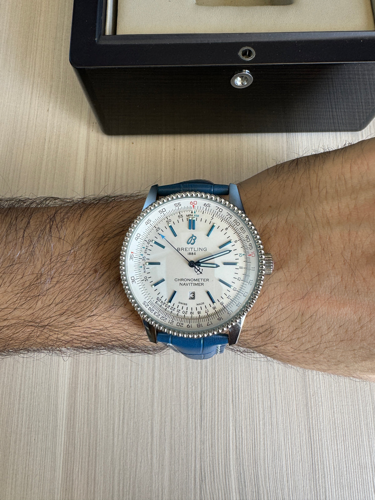 BREITLING NAVITIMER AZUL COURO AUTOMÁTICO 41MM