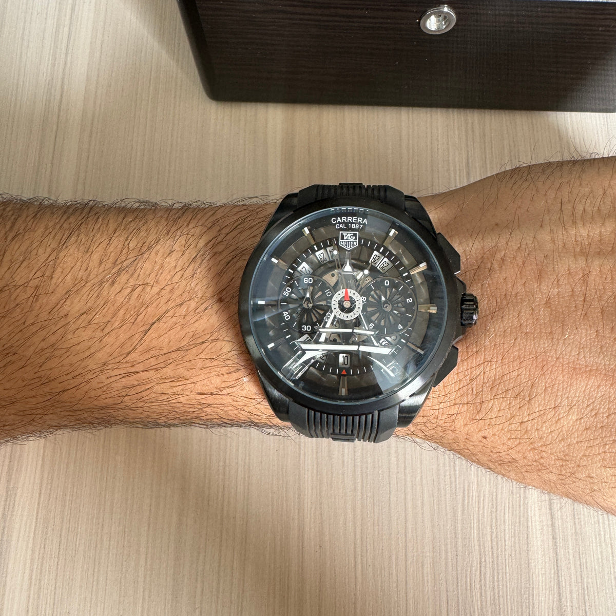 TAG HEUER CARRERA PARIS PRETO 47MM