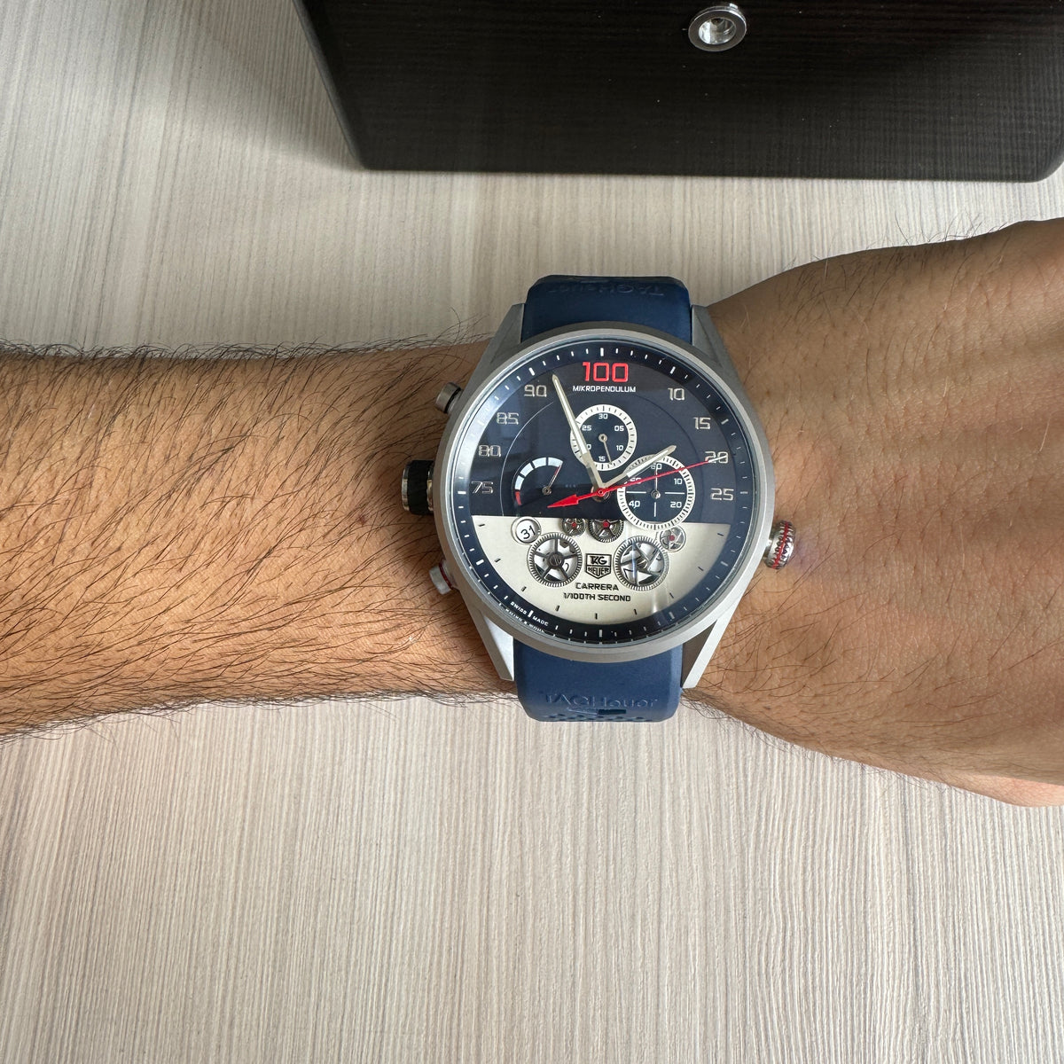 TAG HEUER CARRERA CINZA AZUL 46MM
