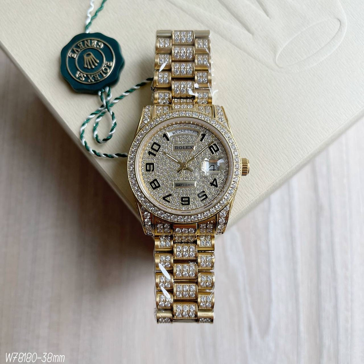 ROLEX DAY DATE DOURADO VERDE BRILHANTES 38MM