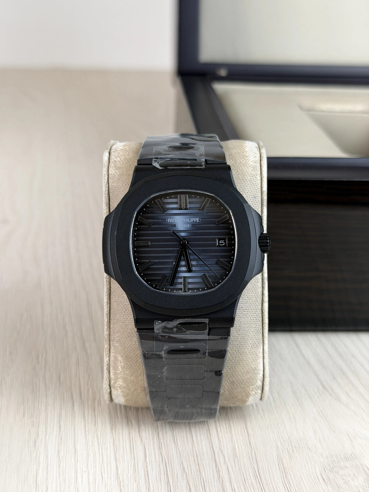 PATEK PHILIPPE NAUTILUS PRETO  AZUL 40MM