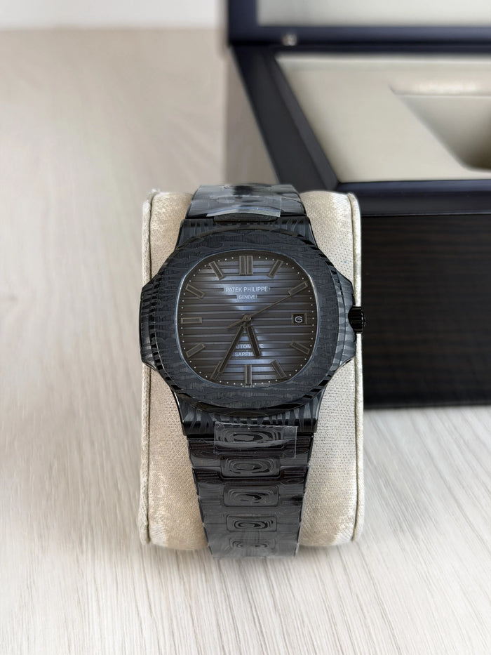 PATEK PHILIPPE NAUTILUS PRETO CARBON AZUL 40MM