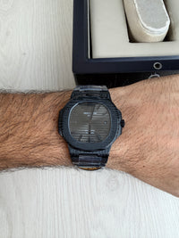 PATEK PHILIPPE NAUTILUS PRETO CINZA 40MM