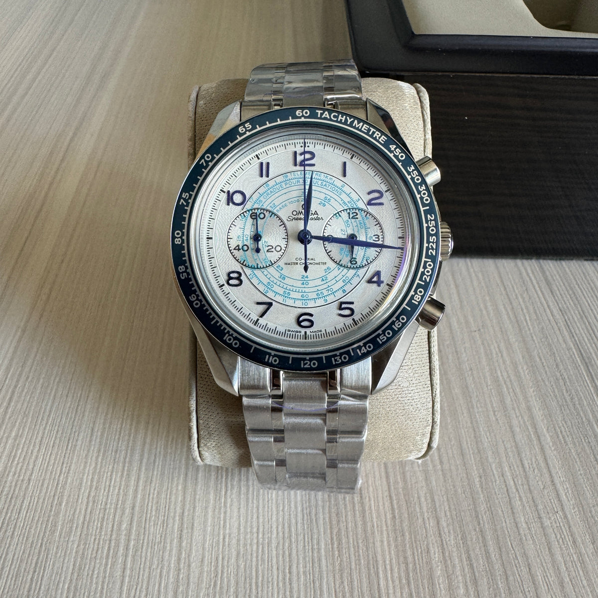 OMEGA SPEEDMASTER PRATA 44MM