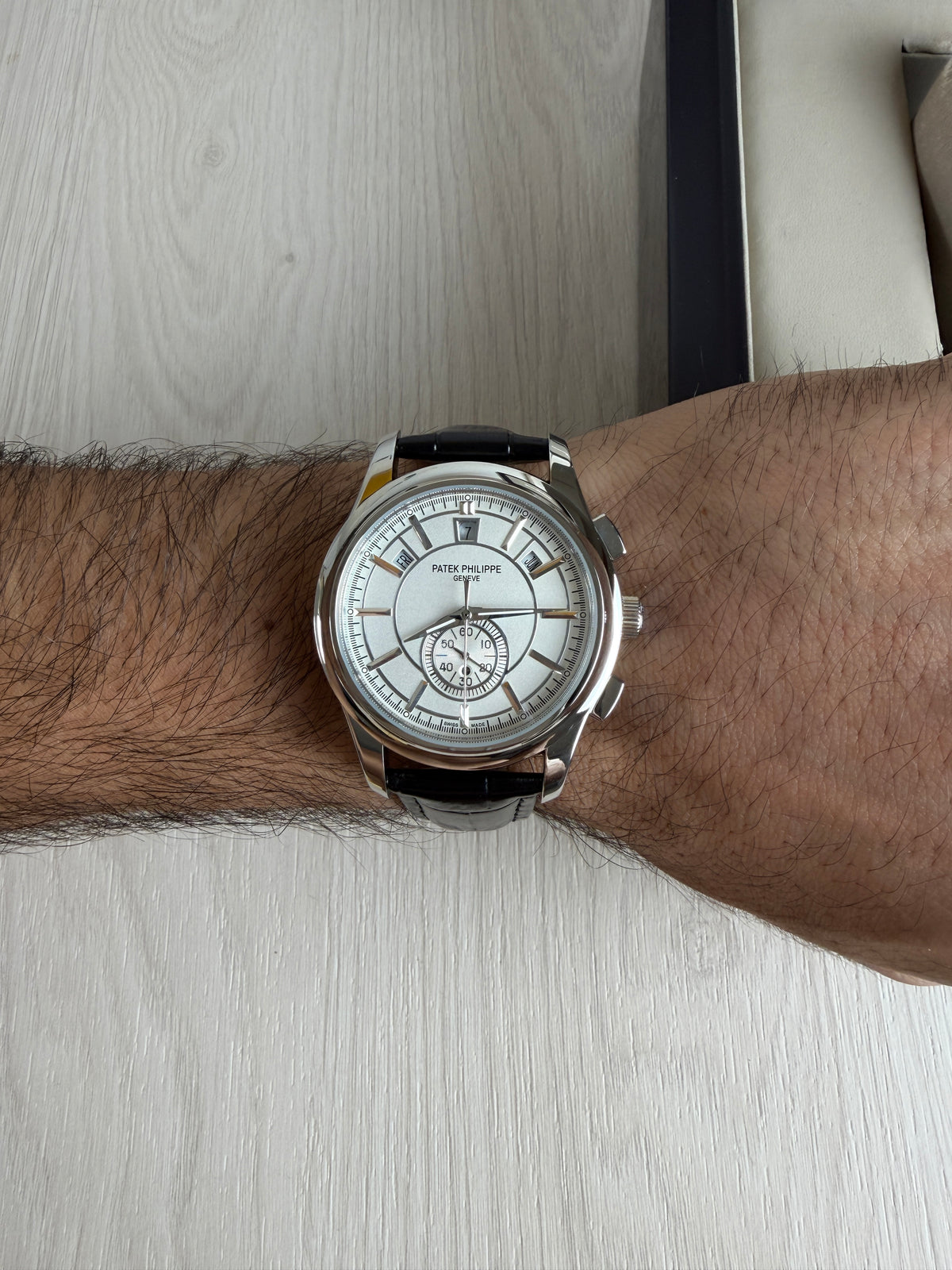 PATEK PHILIPPE ANNUAL CALENDAR PRATA BRANCO  43MM