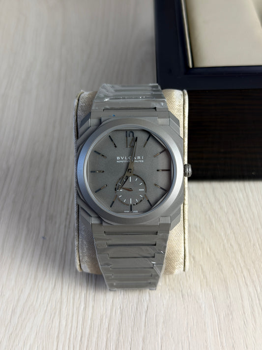 BVLGARI OCTO FINISSIMO CINZA AUTOMATICO 40MM