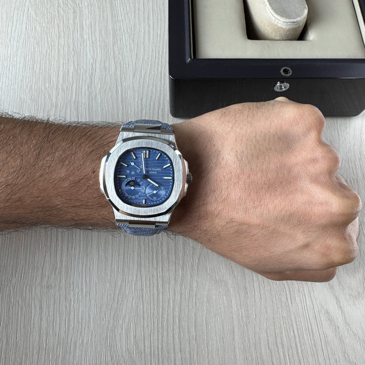 PATEK PHILIPPE NAUTILUS PRATA AZUL 40MM