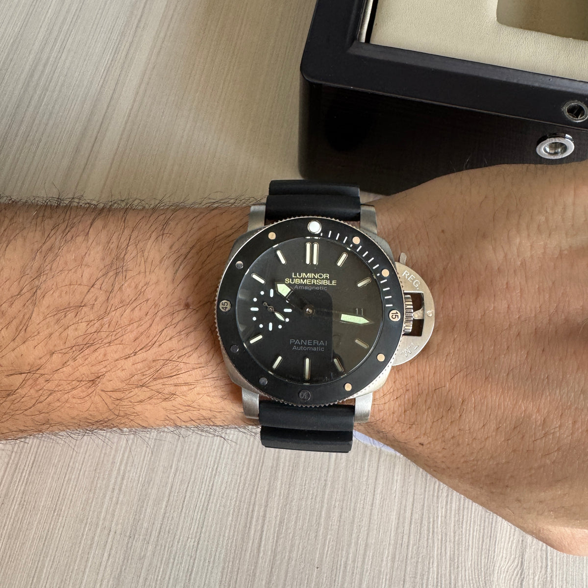 PANERAI LUMINOR SUBMERSIBLE PRATA BORRACHA 42MM
