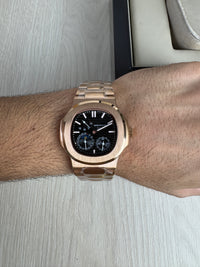 PATEK PHILIPPE NAUTILUS ROSE PRETO 40MM