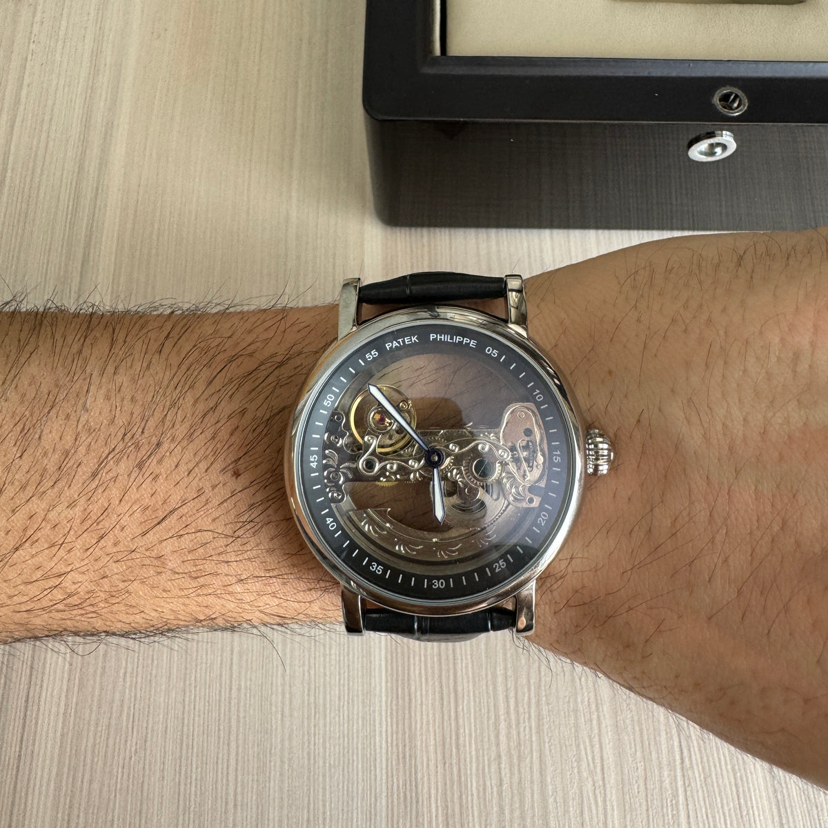 PATEK PHILIPPE ESQUELETO PRATA AUTOMATICO 43MM