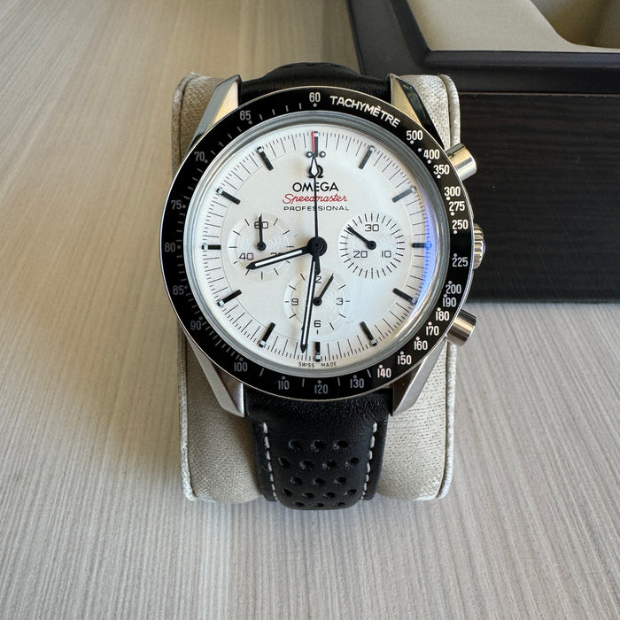 OMEGA SPEEDMASTER PRATA BRANCO COURO 44MM